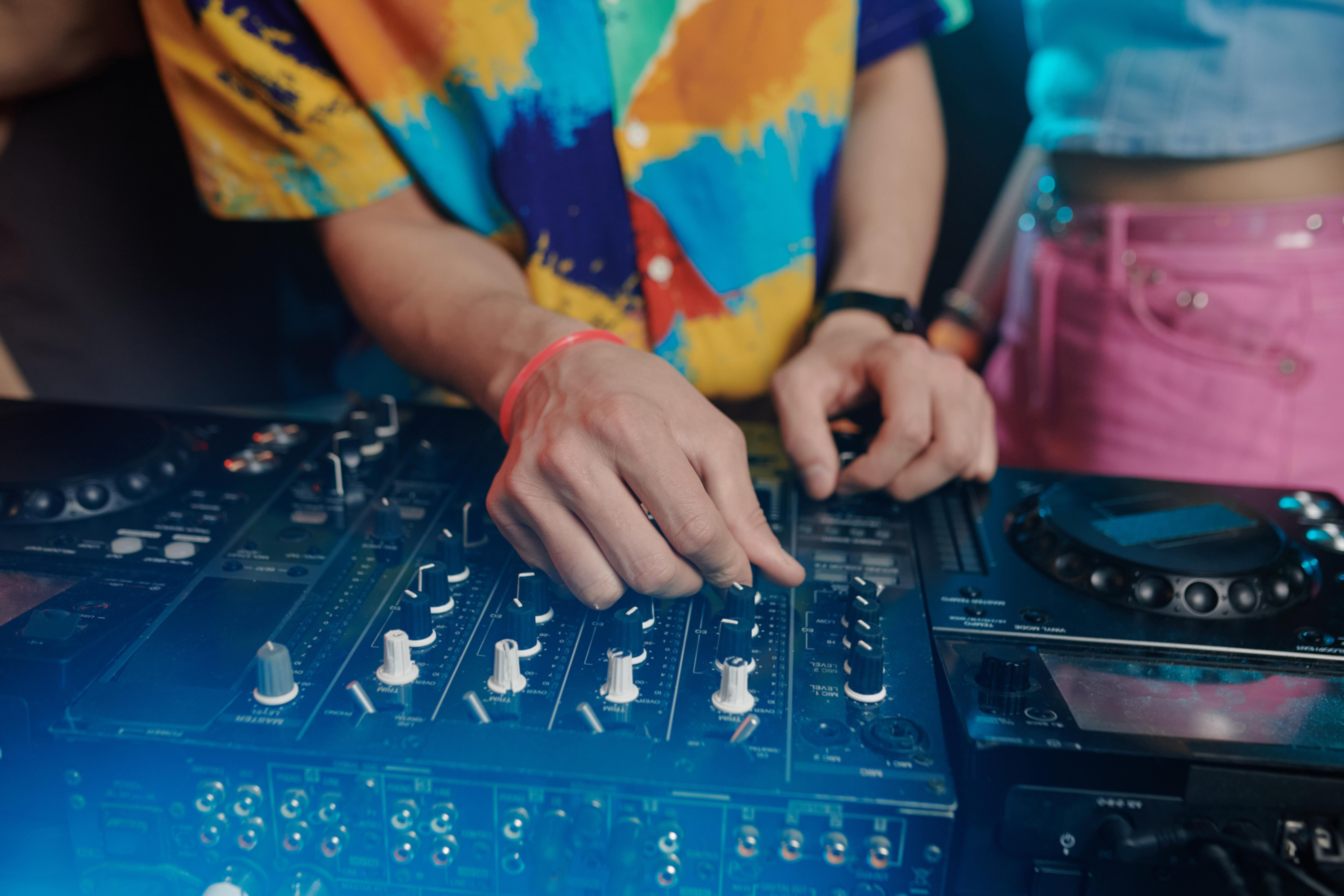 DJ Night - Electronic Vibes